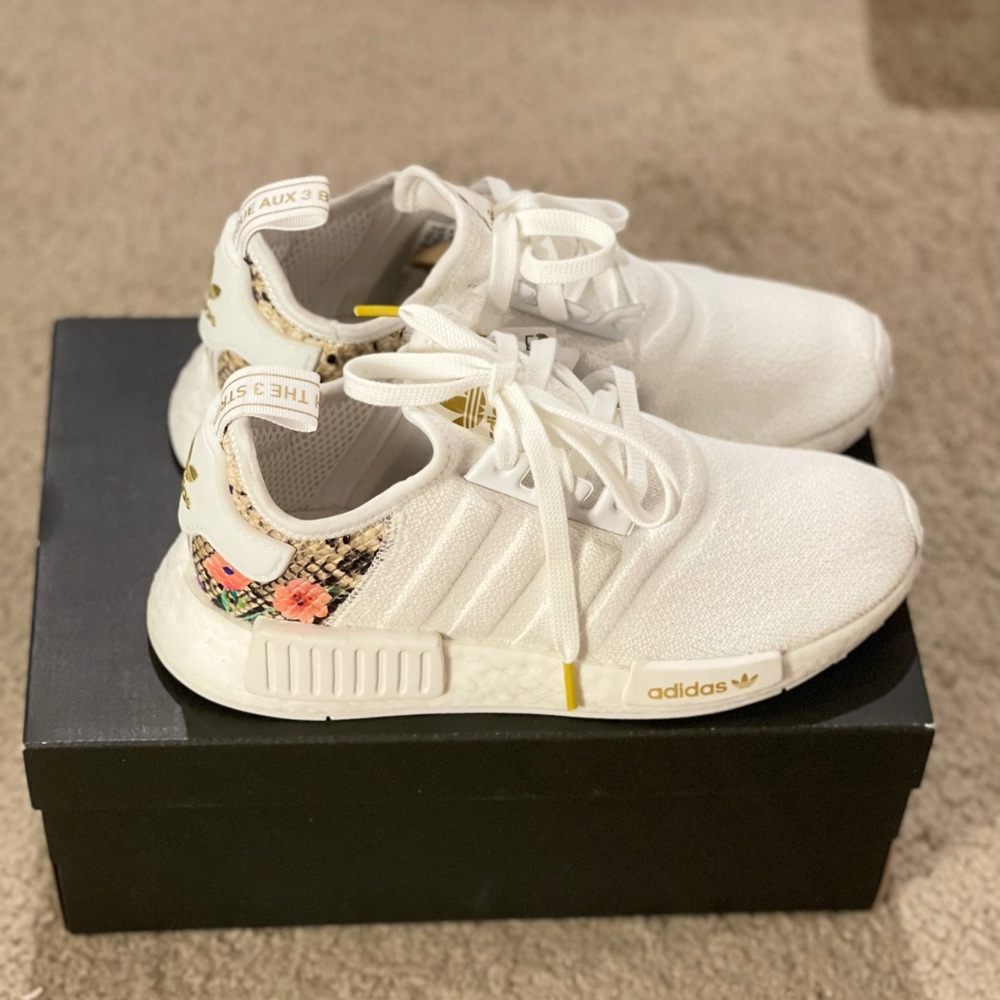 ADIDAS NMD _ R1 - Picture 2 of 4